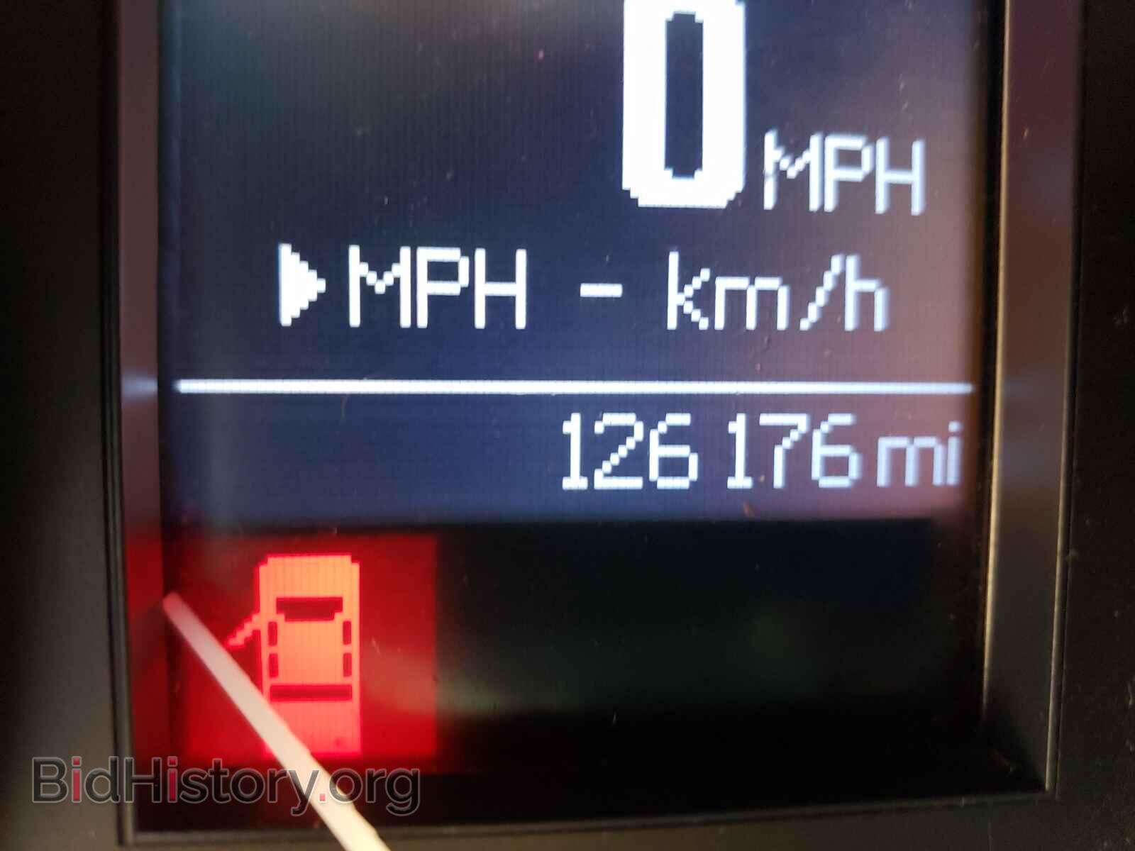 2011 CHRYSLER 300 - VIN: 2C3CA4CG1BH522018 - Фото 8
