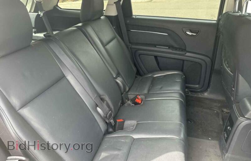 2010 Dodge JOURNEY (VIN 3D4PH6FV5AT229228) — photo 6 of 10