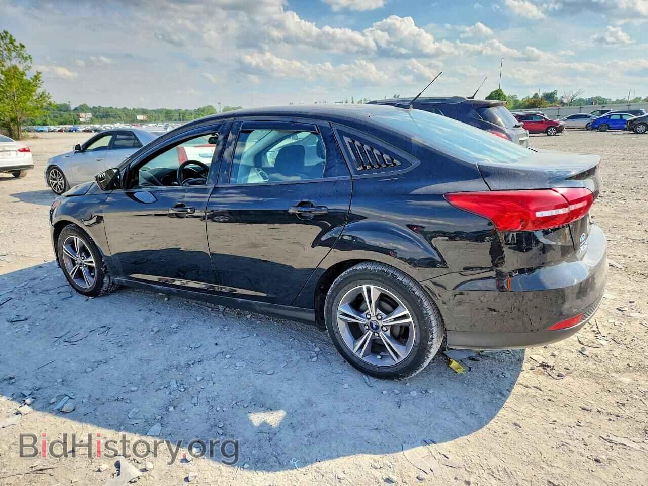 2018 FORD FOCUS - VIN: 1FADP3F29JL320365 - Фото 2