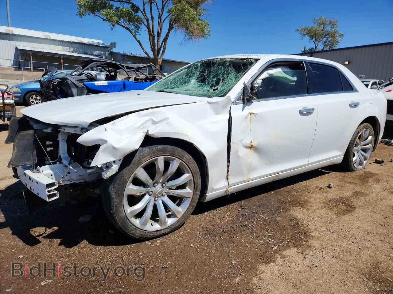 Фотография 2C3CCAEG7JH319848 - CHRYSLER 300 2018