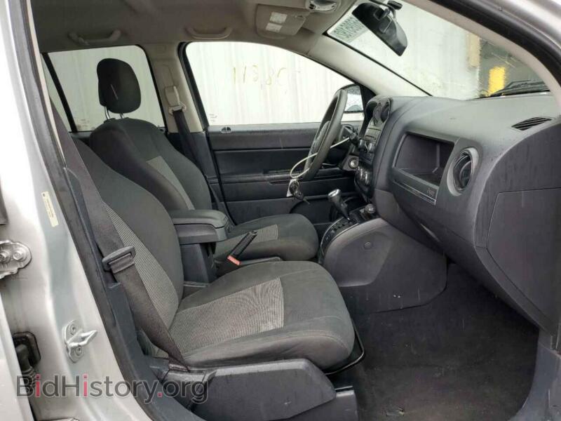 2012 Jeep COMPASS (VIN 1C4NJDBB7CD513008) — photo 5 of 10