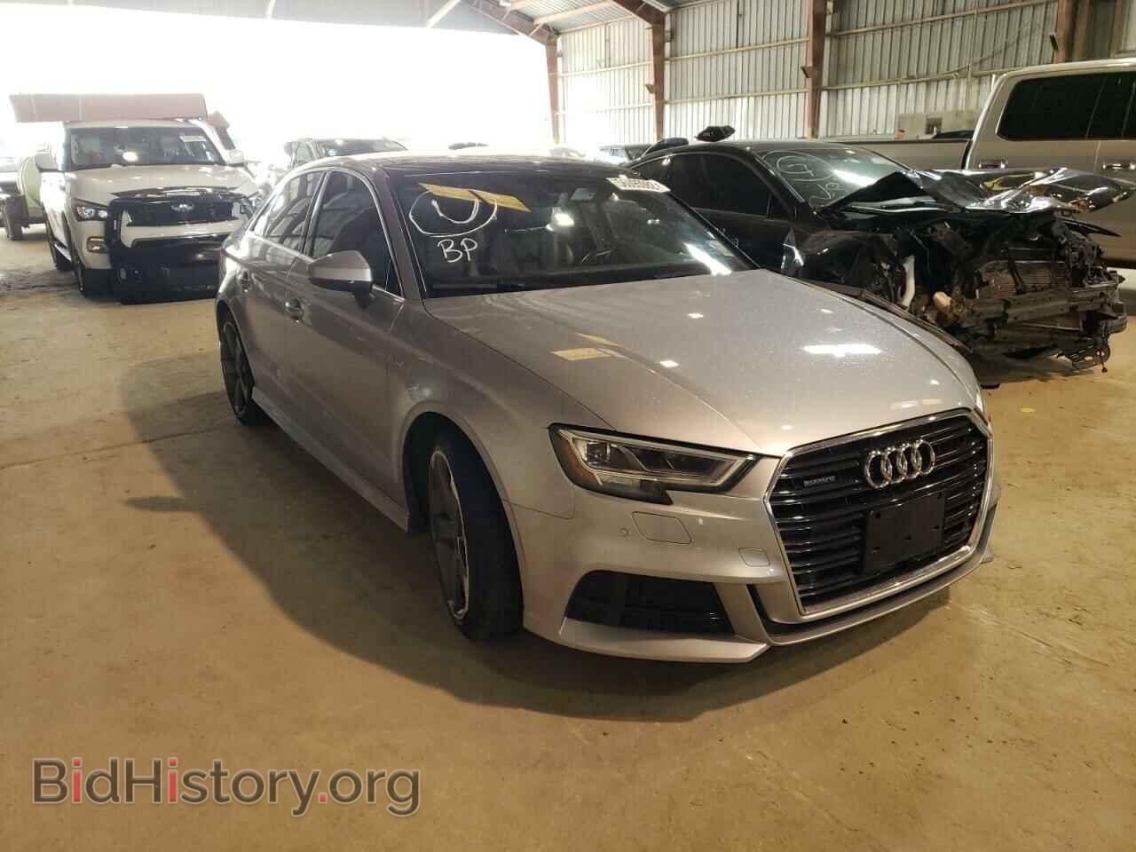 Фотография WAUJ8GFF5H1012004 - AUDI A3 2017