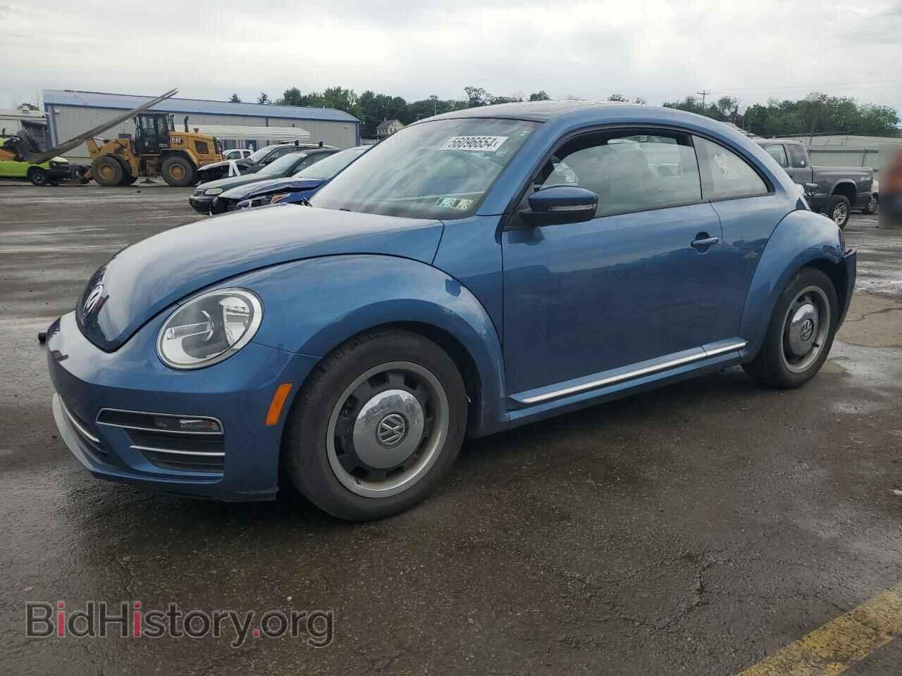 Photo 3VWFD7AT3JM703829 - VOLKSWAGEN BEETLE 2018