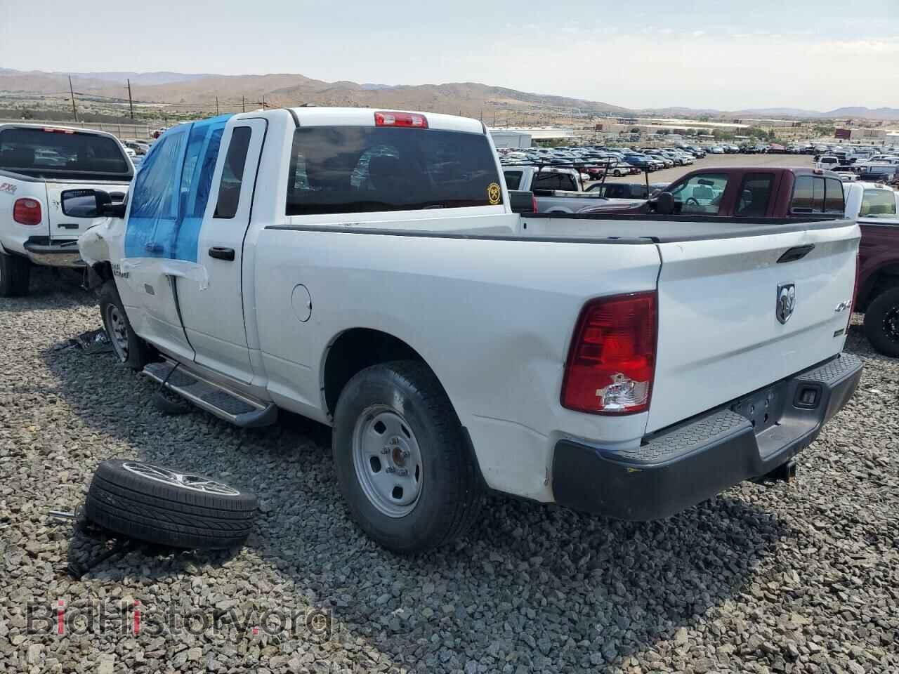 2016 RAM 1500 - VIN: 1C6RR7FG5GS108808 - Фото 2