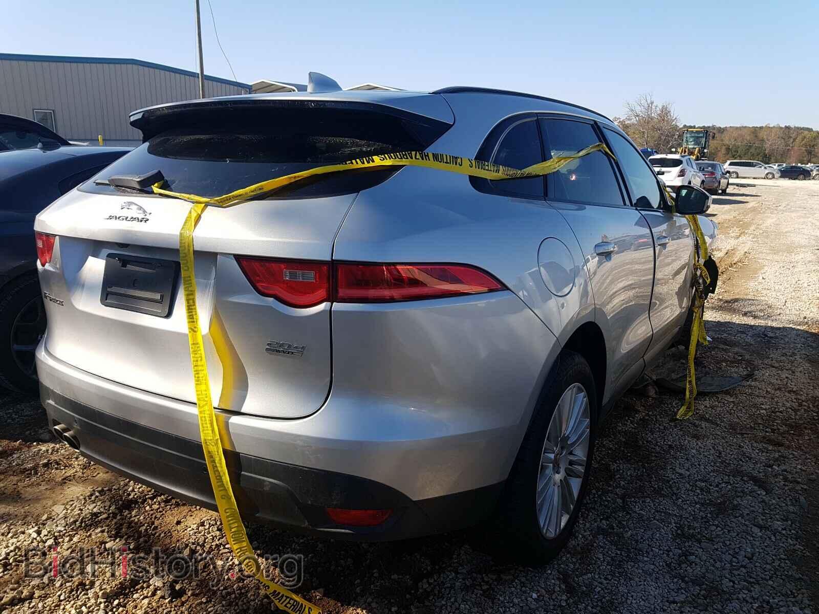2017 JAGUAR F-PACE - VIN: SADCJ2BN7HA098694 - Фото 4