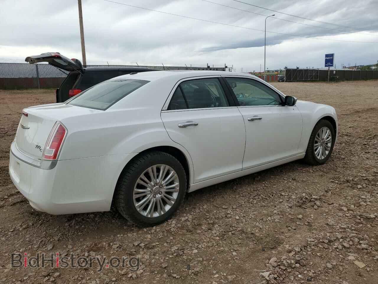 2013 CHRYSLER 300 - VIN: 2C3CCASG2DH564811 - Фото 3