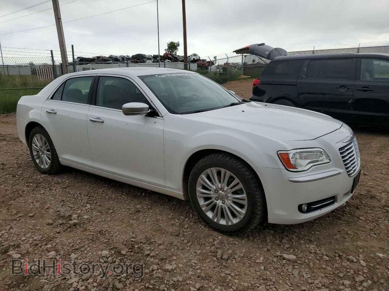 2013 CHRYSLER 300 - VIN: 2C3CCASG2DH564811 - Фото 4