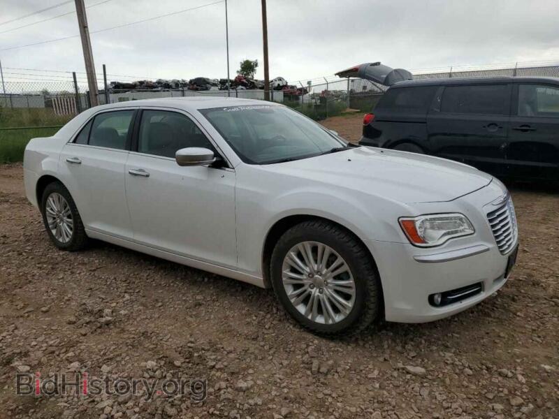 2013 Chrysler 300 (VIN 2C3CCASG2DH564811) — фото 4 из 12