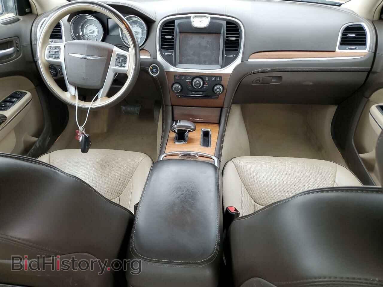 2013 CHRYSLER 300 - VIN: 2C3CCASG2DH564811 - Фото 8