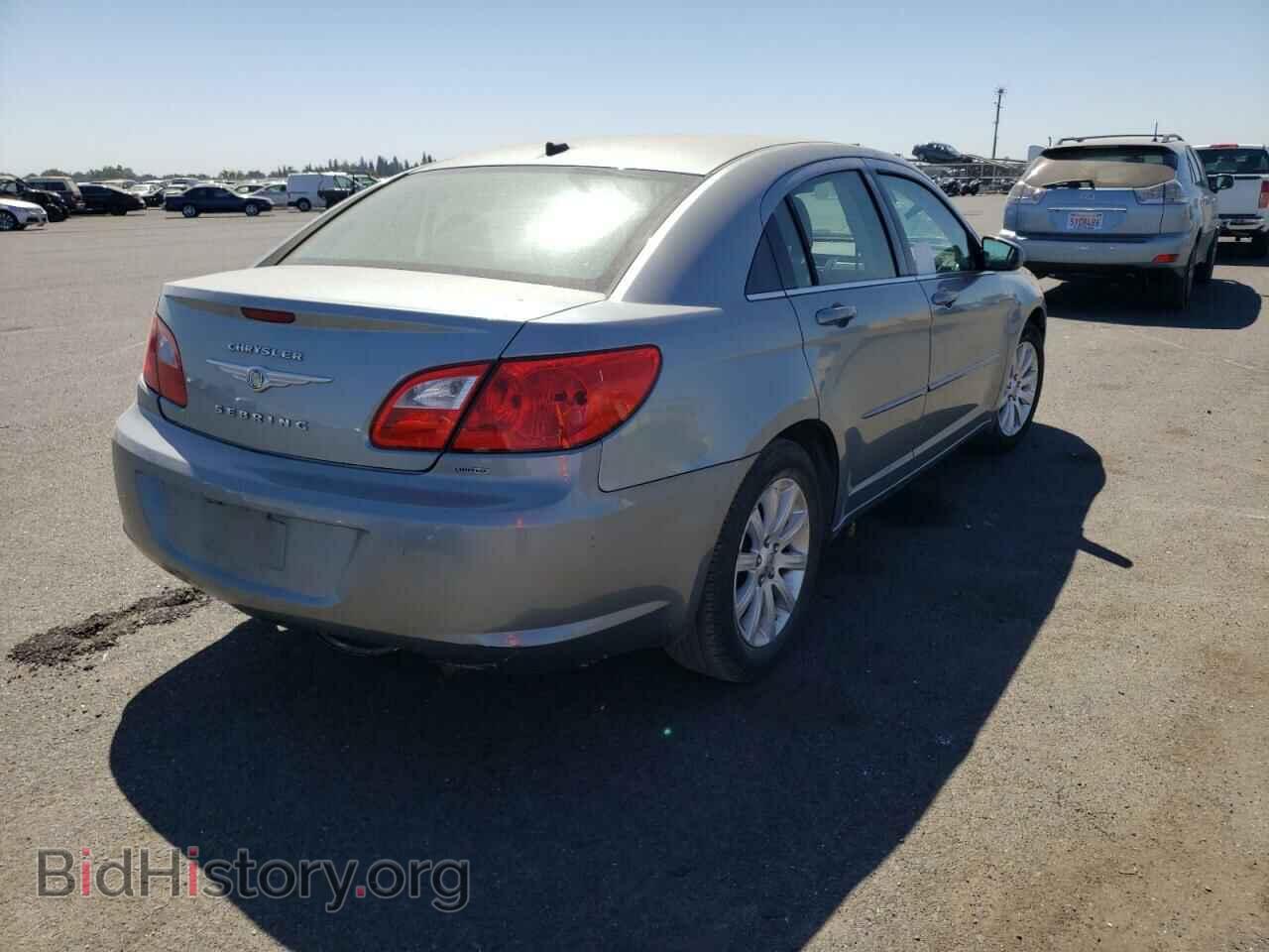 2010 CHRYSLER SEBRING - VIN: 1C3CC5FD6AN132457 - Фото 4