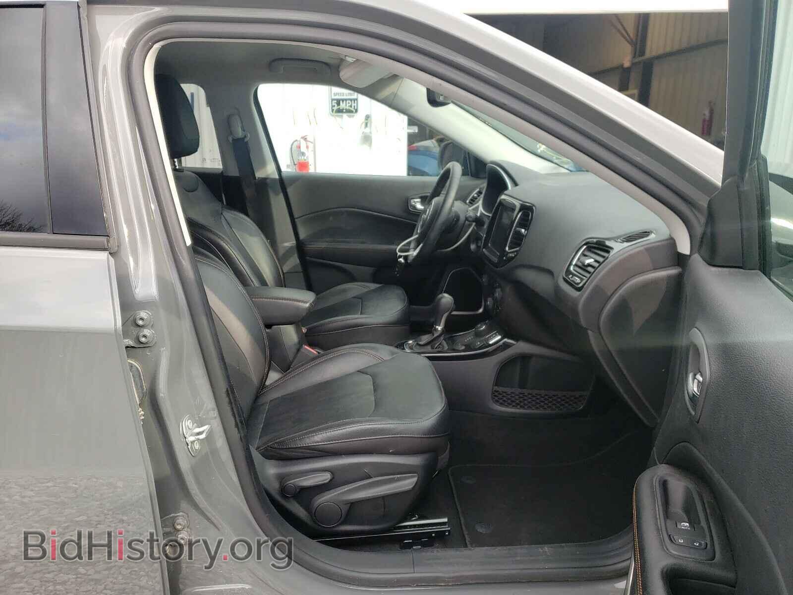 2019 JEEP COMPASS - VIN: 3C4NJDCB2KT748293 - Фото 5