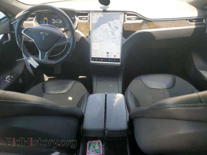 2016 Tesla MODEL S (VIN 5YJSA1E20GF153799) — photo 8 of 14