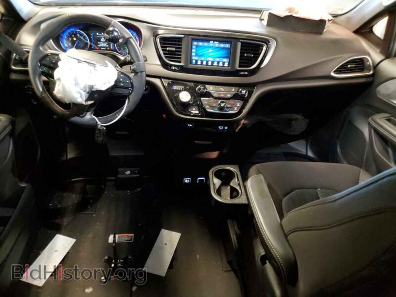 2019 Chrysler PACIFICA (VIN 2C4RC1FG5KR746008) — фото 8 из 13