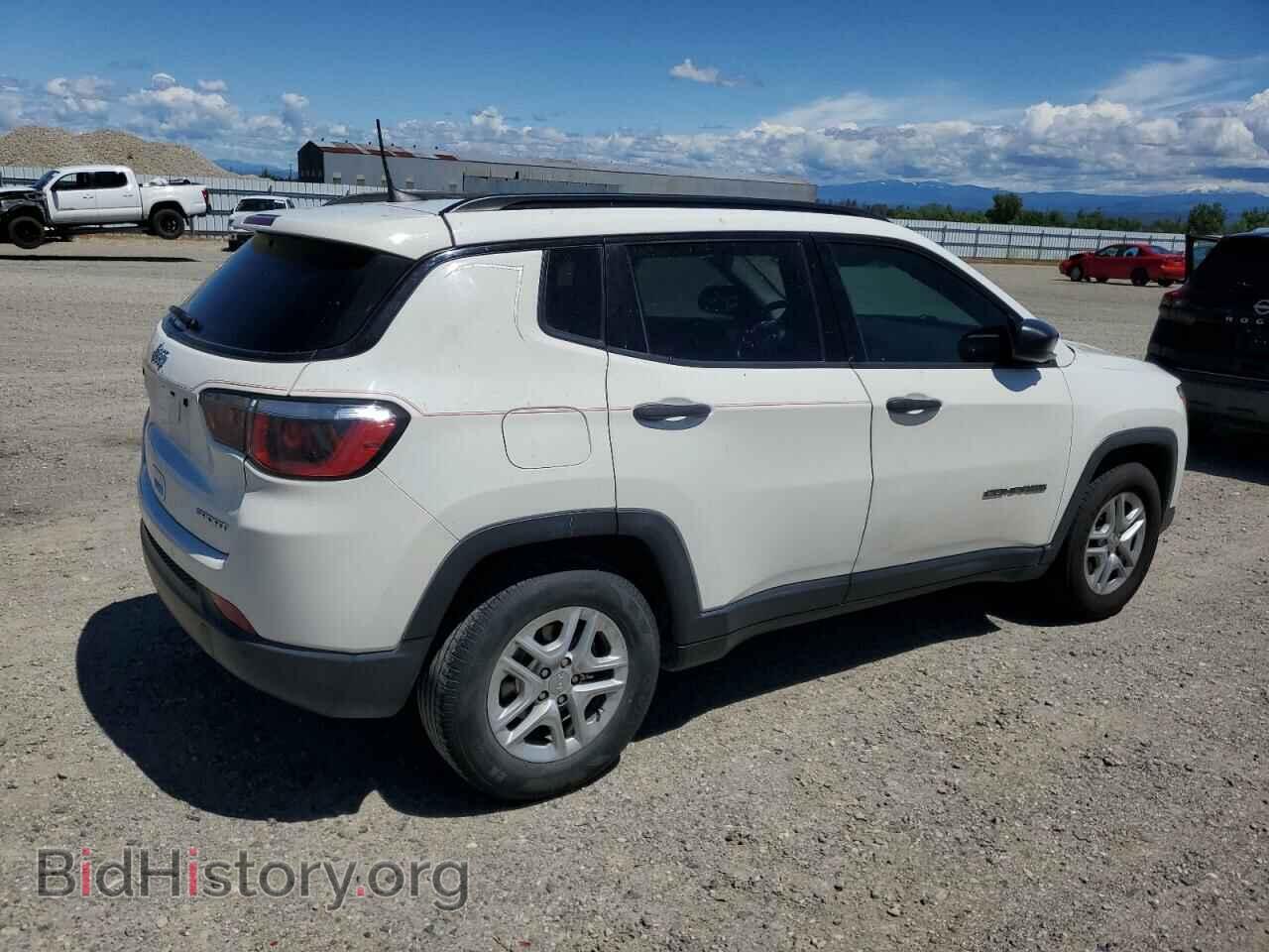 2018 JEEP COMPASS - VIN: 3C4NJCAB2JT124585 - Фото 3