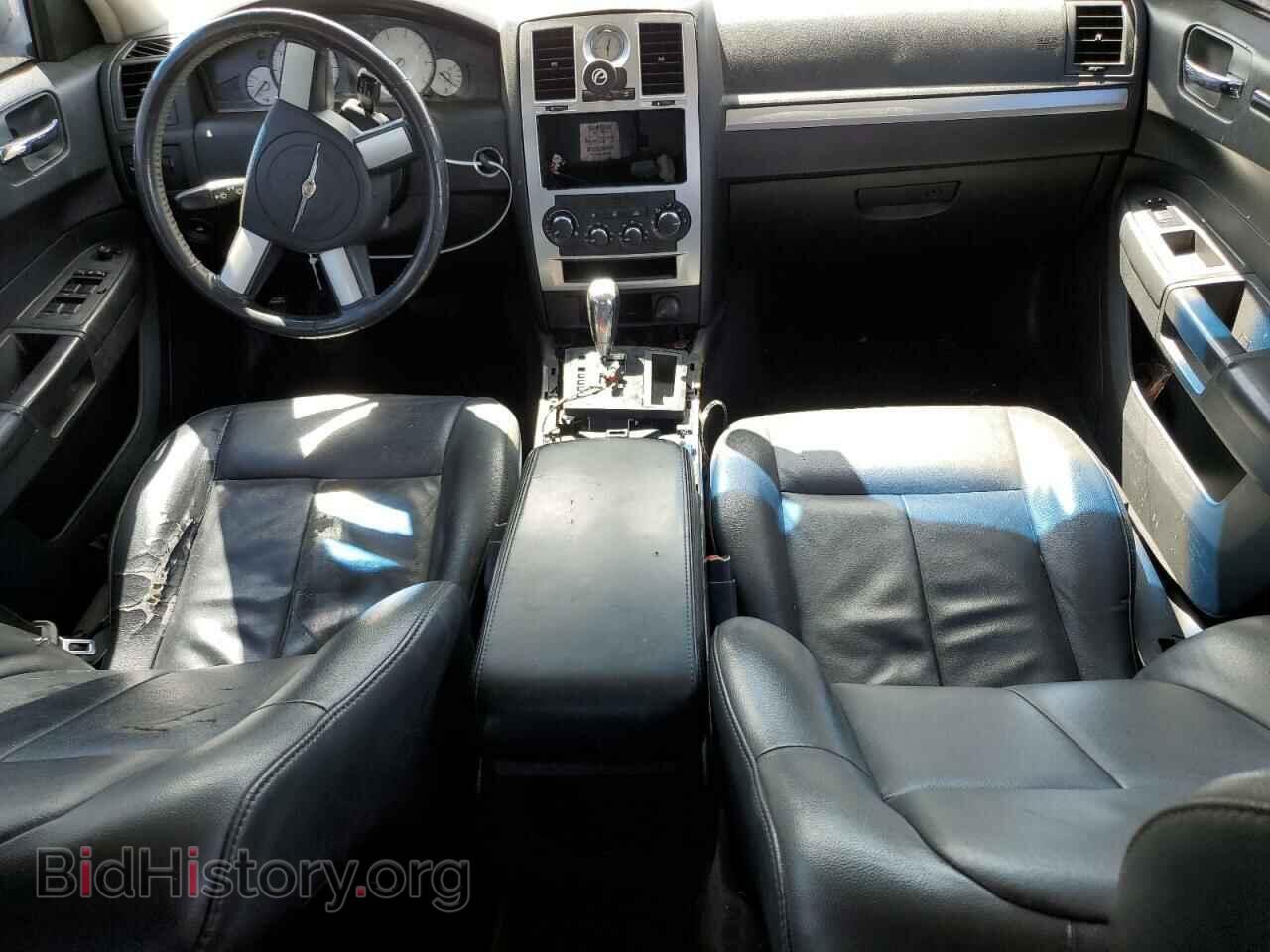 2010 CHRYSLER 300 - VIN: 2C3CA5CV0AH324694 - Фото 8