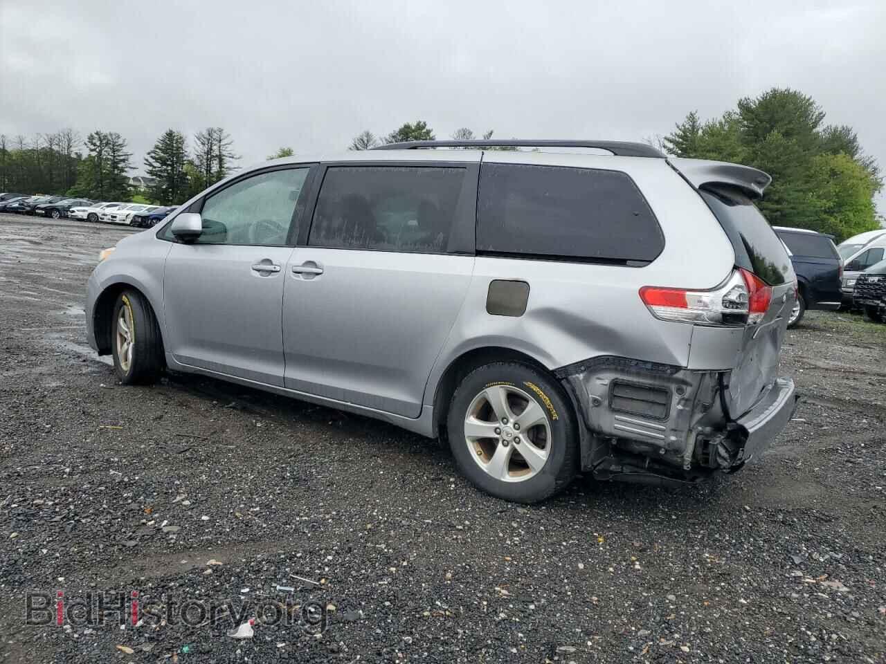 2011 TOYOTA All Models - VIN: 5TDKK3DC9BS004587 - Фото 2