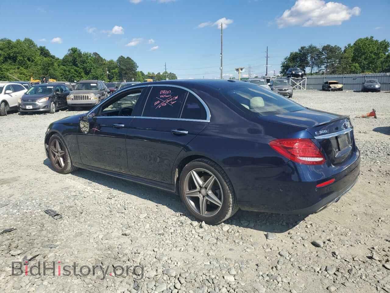 2017 MERCEDES-BENZ E-CLASS - VIN: WDDZF4KB6HA062056 - Фото 2