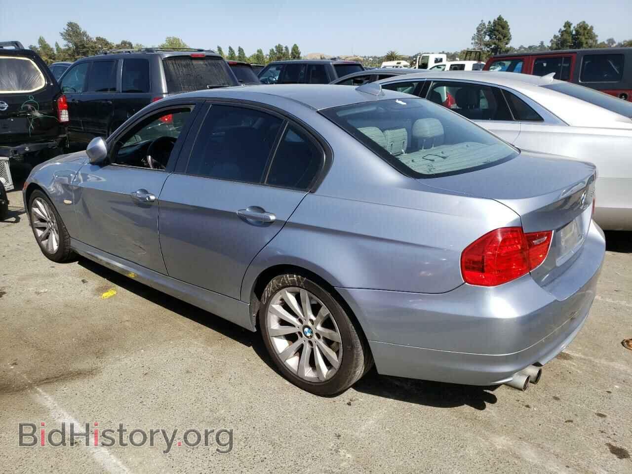 2011 BMW 3 SERIES - VIN: WBAPH5G57BNM81907 - Фото 2