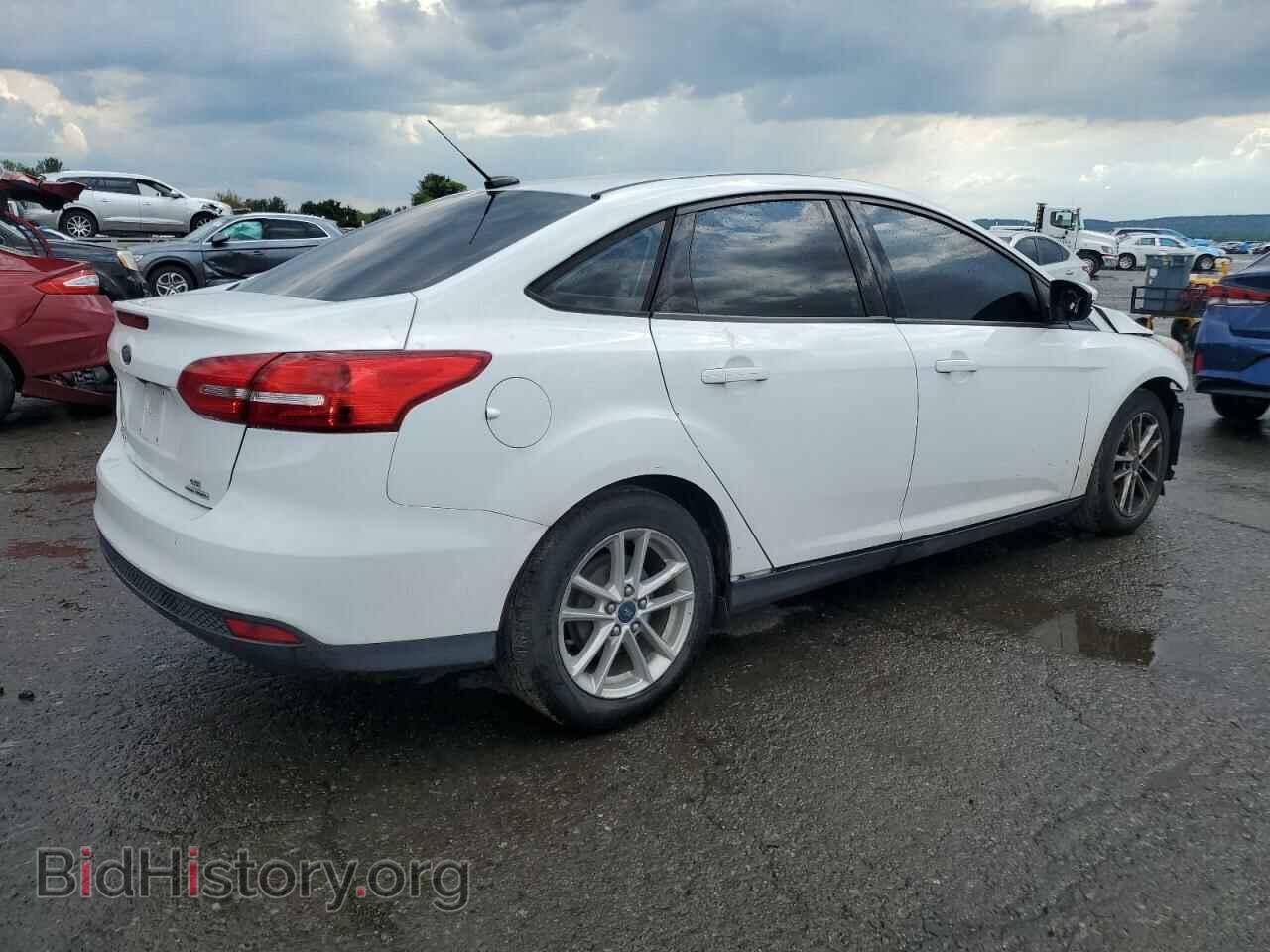 2016 FORD FOCUS - VIN: 1FADP3F2XGL264638 - Фото 3