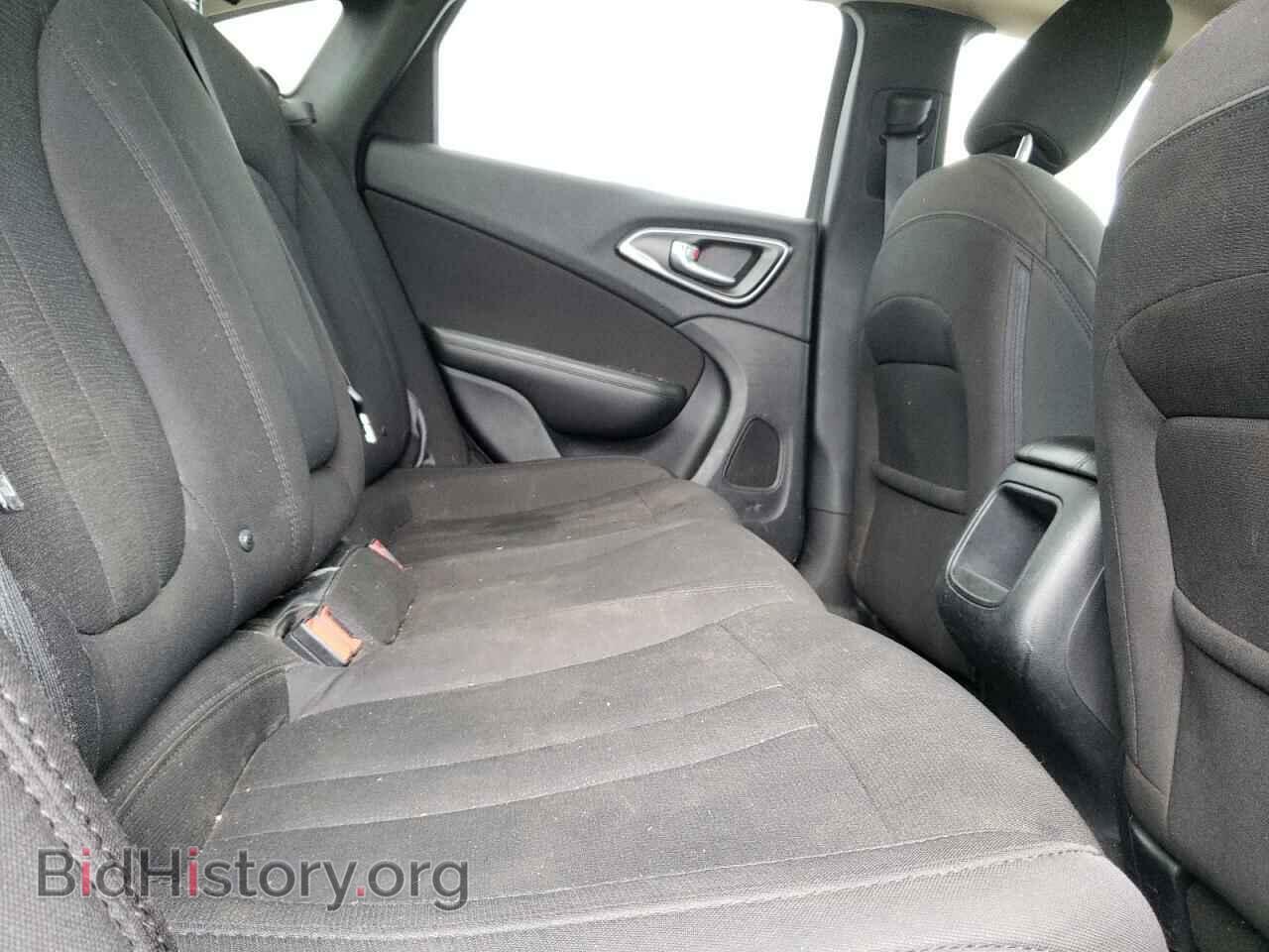 2016 CHRYSLER 200 - VIN: 1C3CCCFB2GN186107 - Фото 10