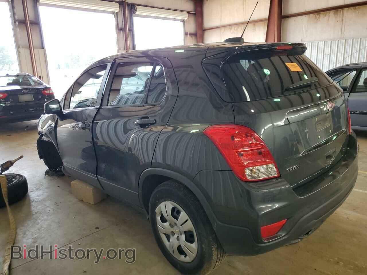 2019 CHEVROLET TRAX - VIN: 3GNCJKSB3KL150704 - Photo 2