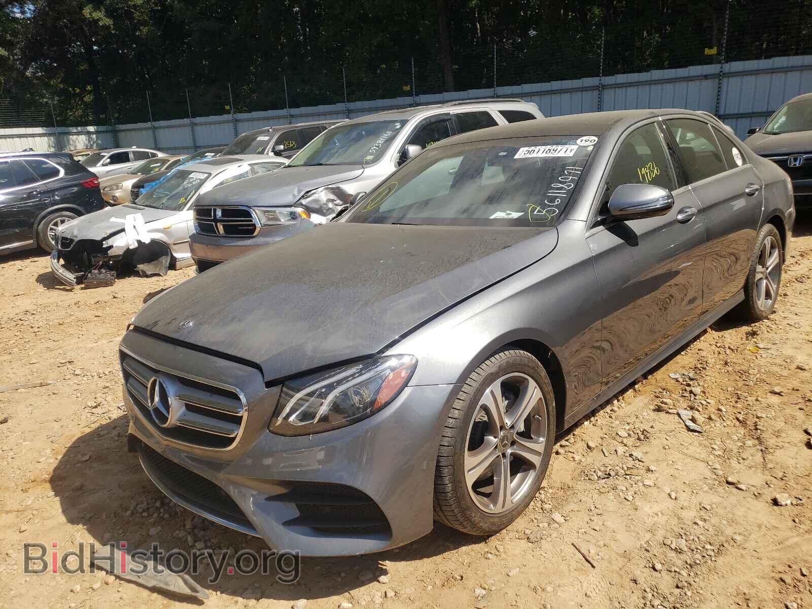2019 MERCEDES-BENZ E-CLASS - VIN: WDDZF4JB8KA582848 - Фото 2