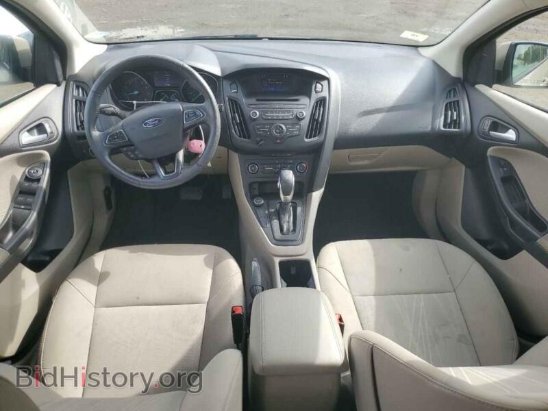 2017 Ford FOCUS (VIN 1FADP3F2XHL335127) — фото 8 из 14