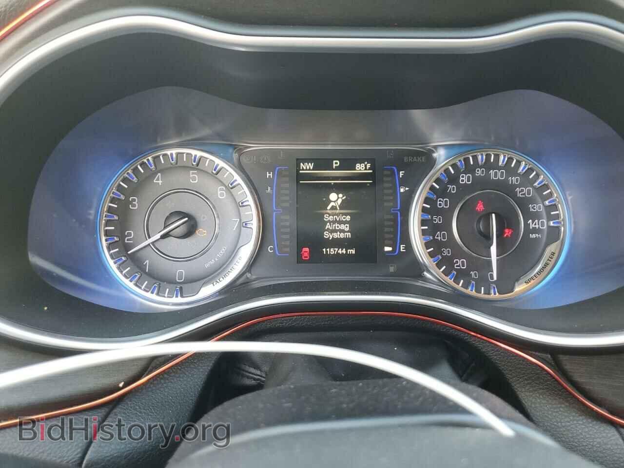 2016 CHRYSLER 200 - VIN: 1C3CCCAB1GN108909 - Фото 9