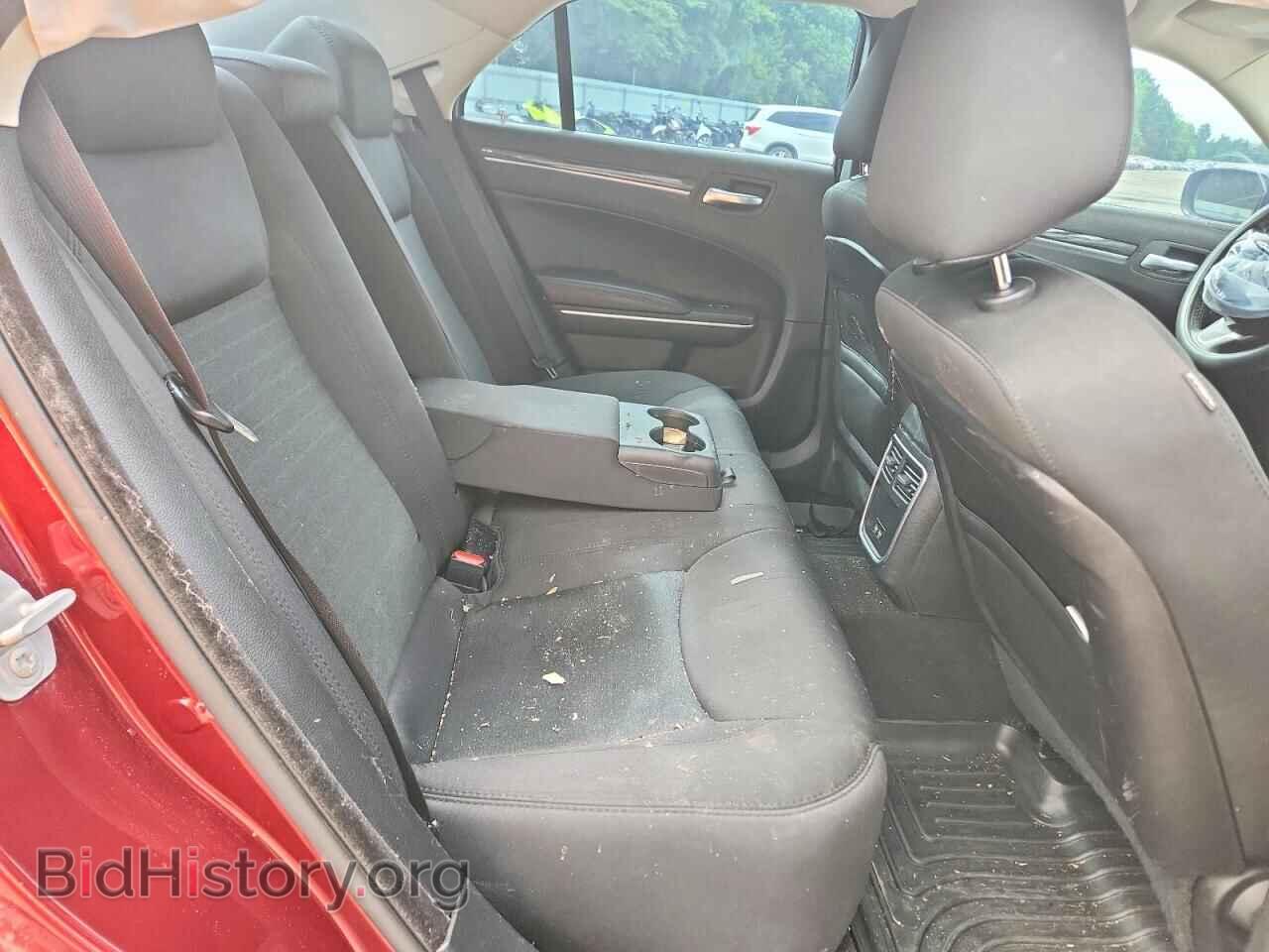 2019 CHRYSLER 300 - VIN: 2C3CCAAG7KH693769 - Фото 10