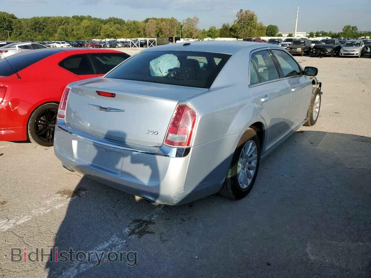 2013 CHRYSLER 300 - VIN: 2C3CCAAG3DH722915 - Фото 4