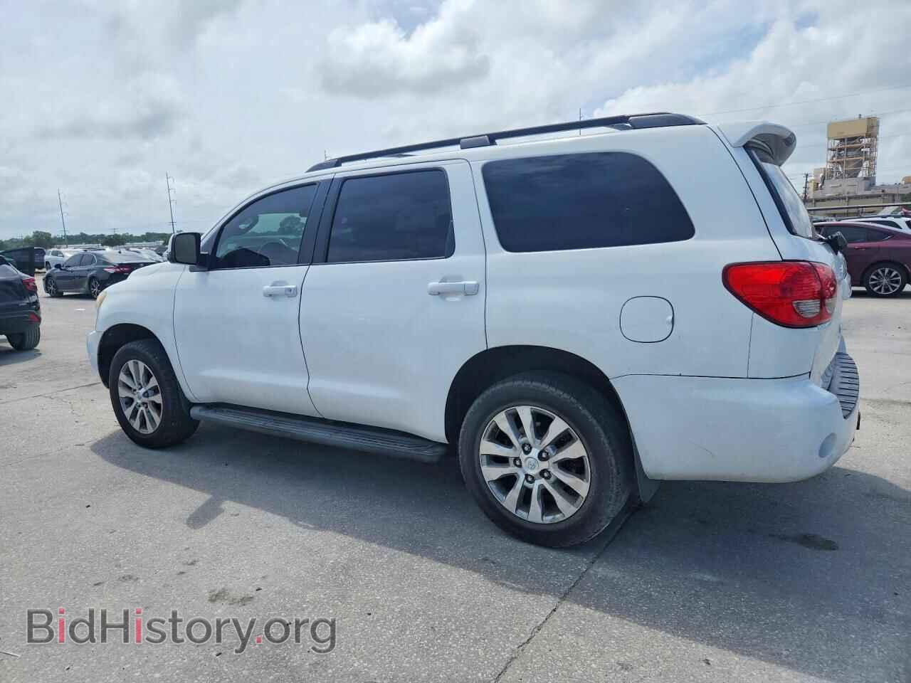 2011 TOYOTA SEQUOIA - VIN: 5TDZM5G14BS003085 - Фото 2