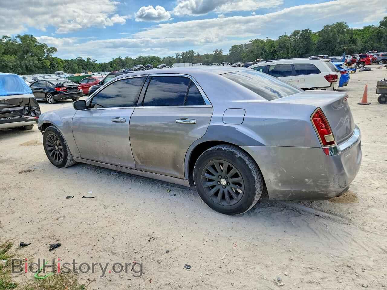 2013 CHRYSLER 300 - VIN: 2C3CCAAG7DH630528 - Photo 2