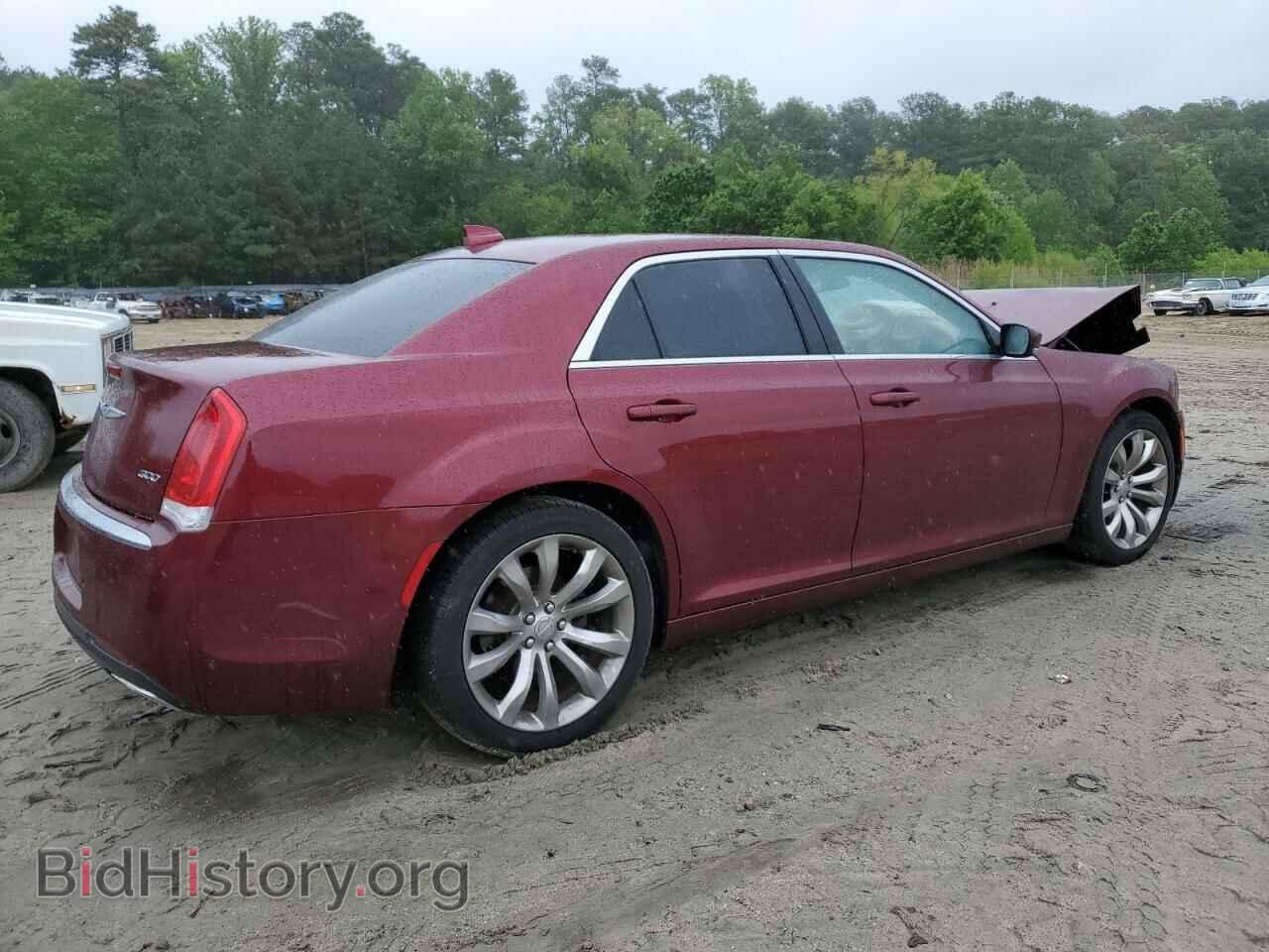 2019 CHRYSLER 300 - VIN: 2C3CCAAG6KH560209 - Фото 3
