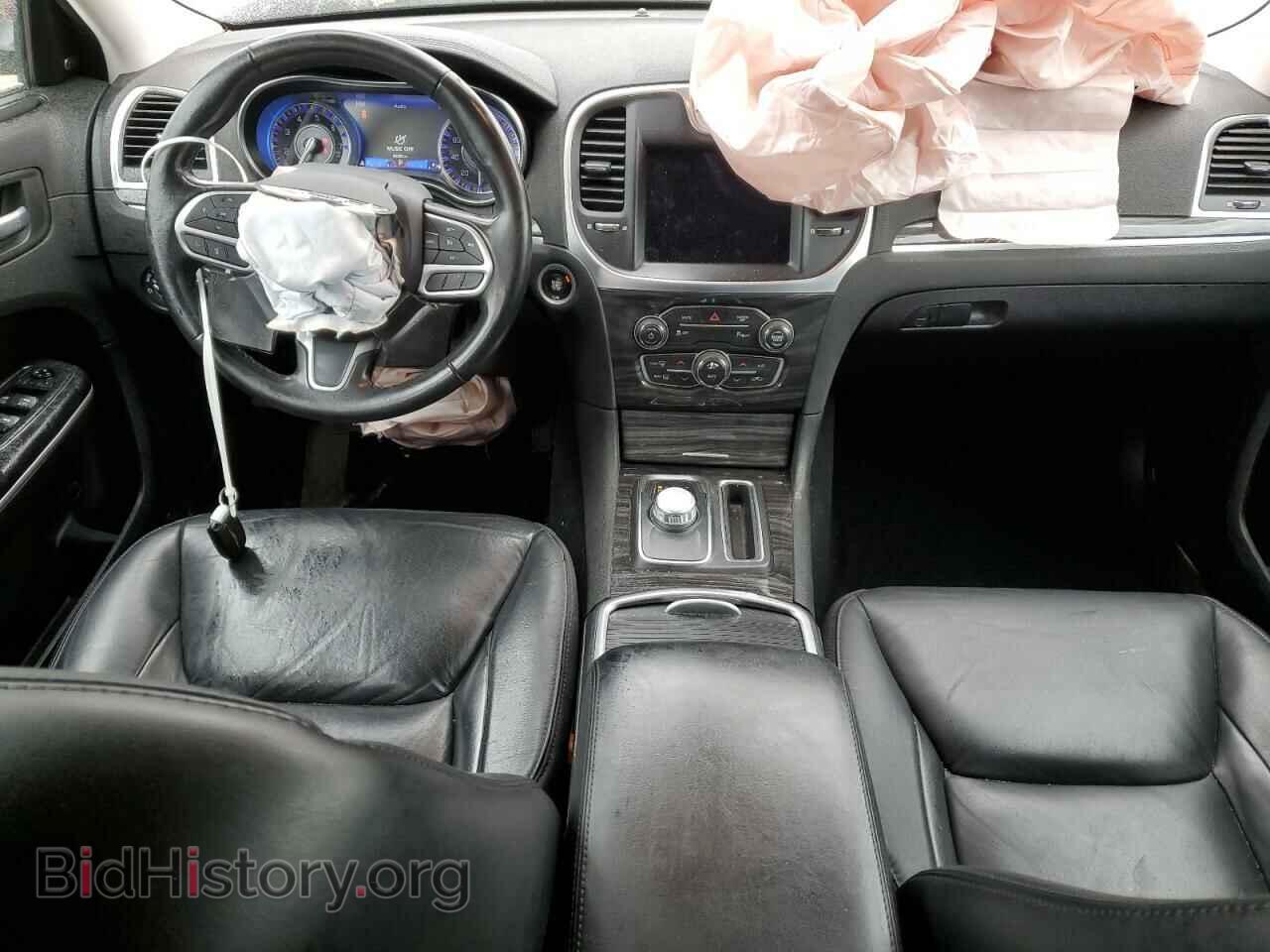 2019 CHRYSLER 300 - VIN: 2C3CCAAG6KH560209 - Фото 8