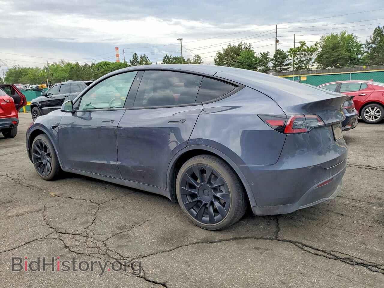 2021 TESLA MODEL Y - VIN: 5YJYGAEE1MF155172 - Фото 2
