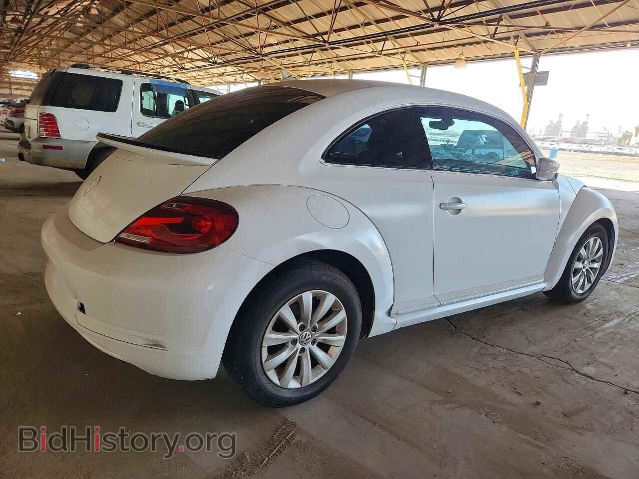 2017 VOLKSWAGEN BEETLE - VIN: 3VWF17AT6HM629745 - Фото 3