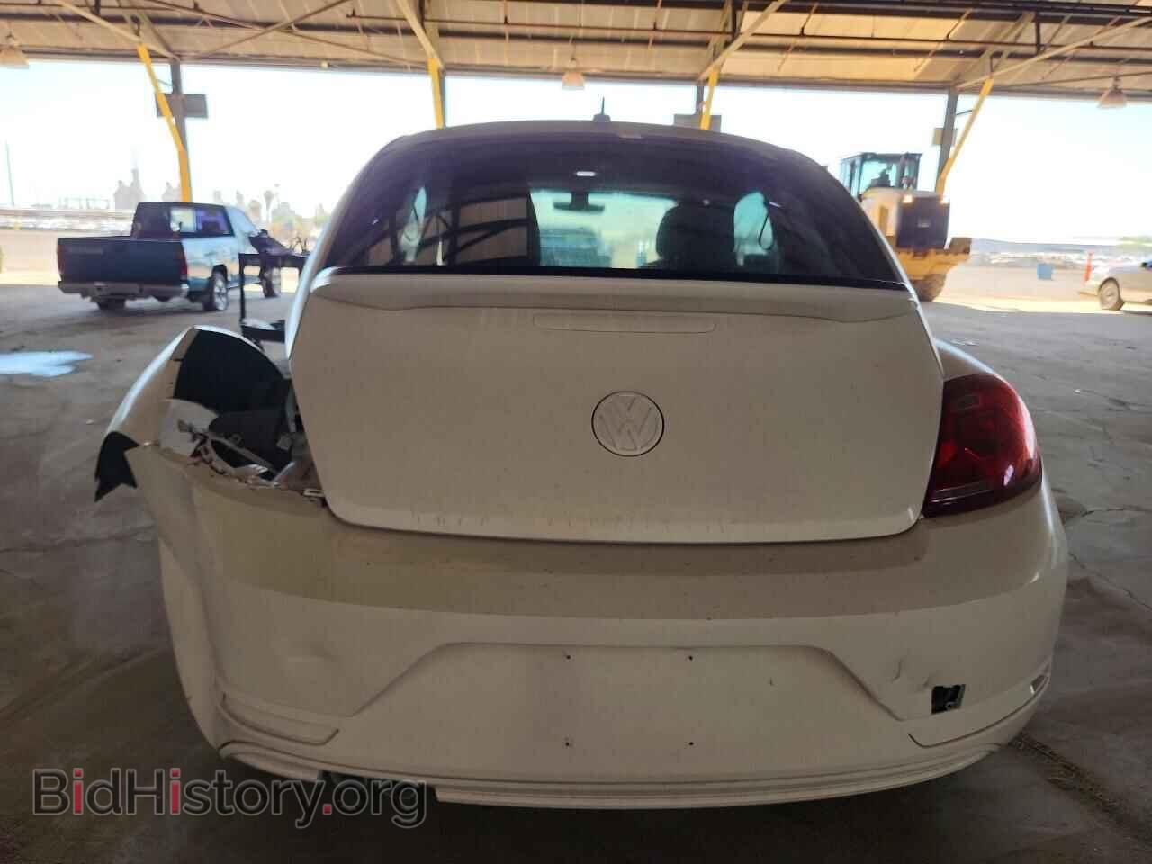 2017 VOLKSWAGEN BEETLE - VIN: 3VWF17AT6HM629745 - Фото 6