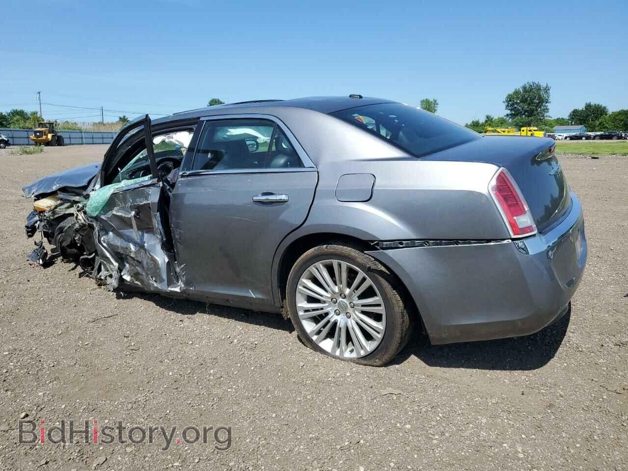 2011 CHRYSLER 300 - VIN: 2C3CA5CG7BH560388 - Фото 2