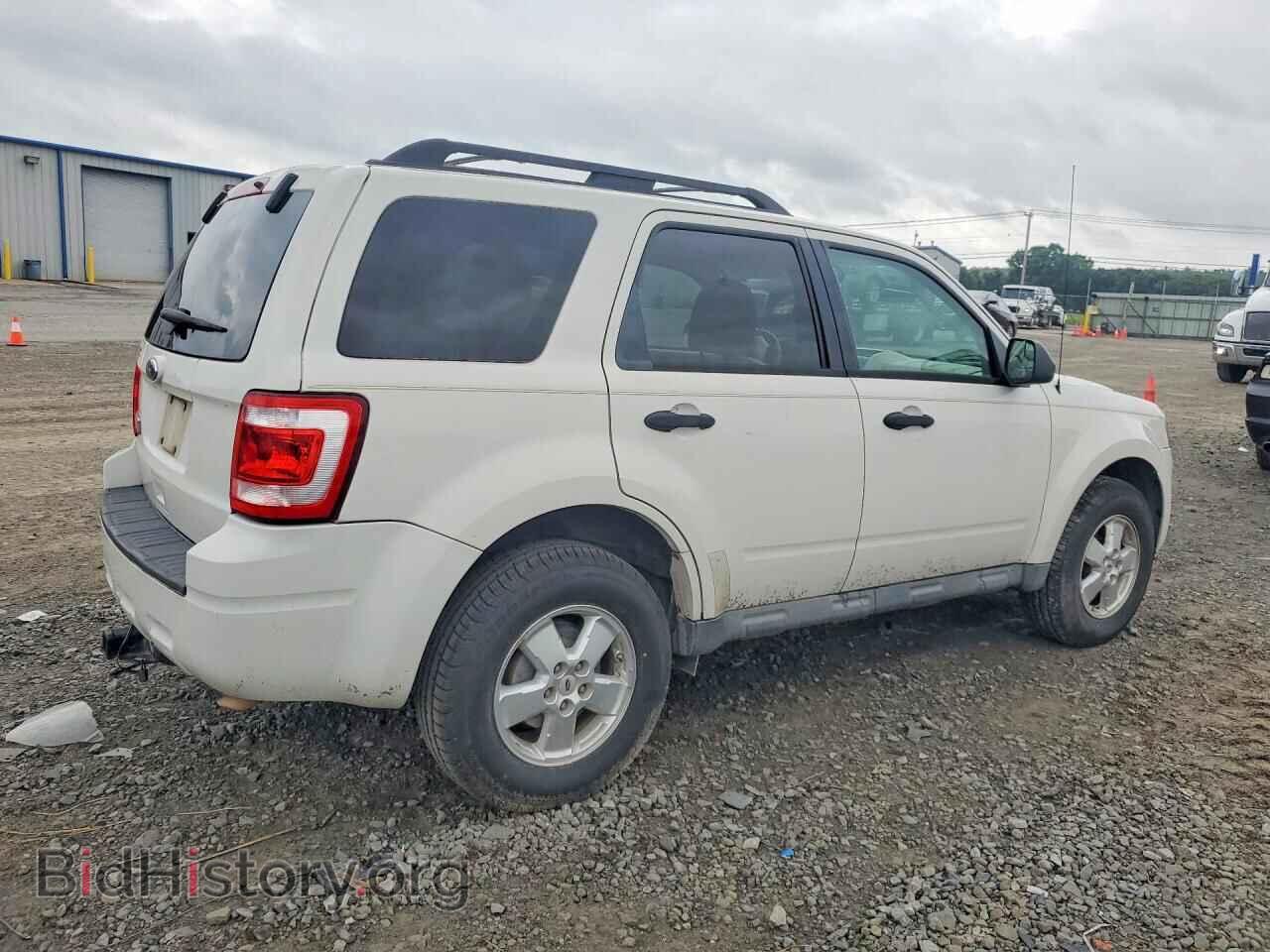 2010 FORD ESCAPE - VIN: 1FMCU0D77AKA52817 - Фото 3