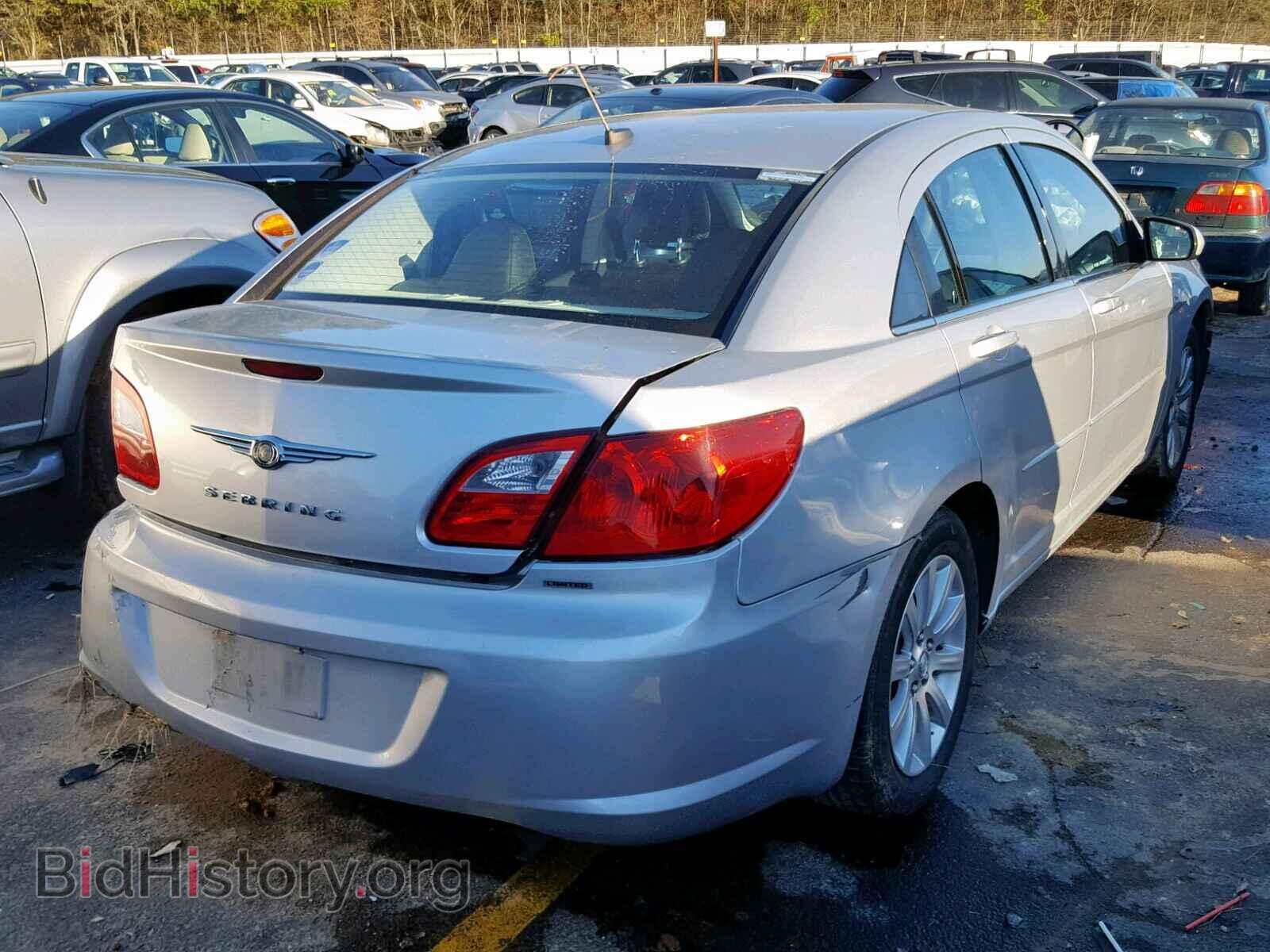 2010 CHRYSLER SEBRING - VIN: 1C3CC5FD3AN194575 - Фото 4