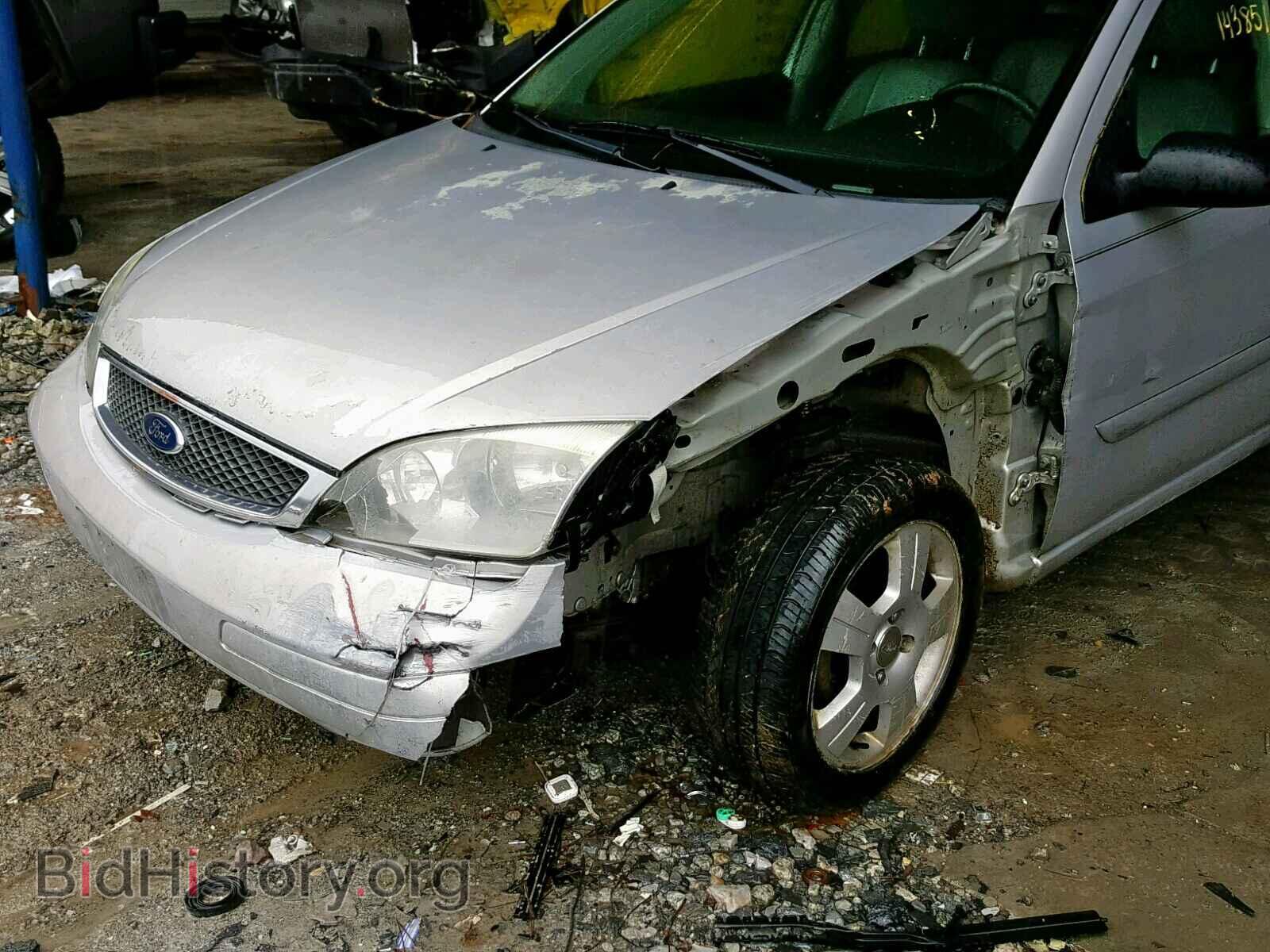 2005 FORD FOCUS - VIN: 3FAFP37N35R130716 - Фото 9
