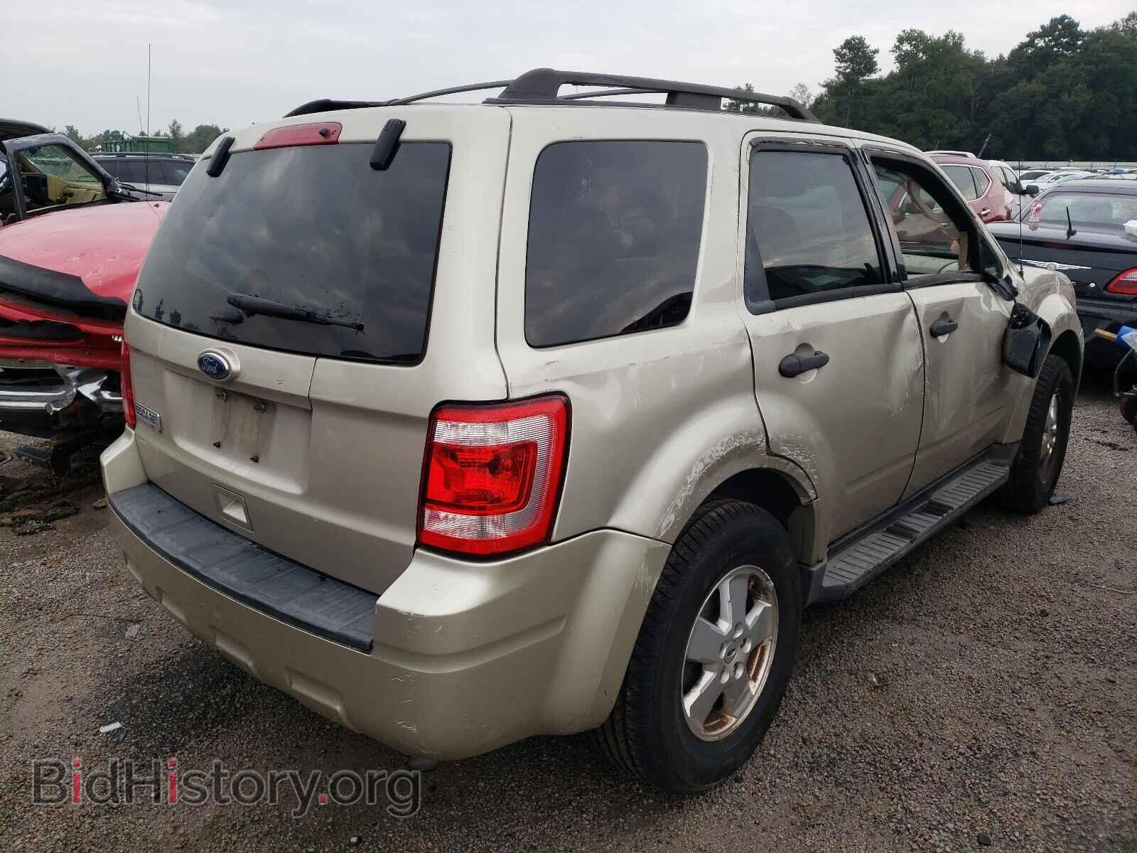 2011 FORD ESCAPE - VIN: 1FMCU0D79BKC40367 - Фото 4
