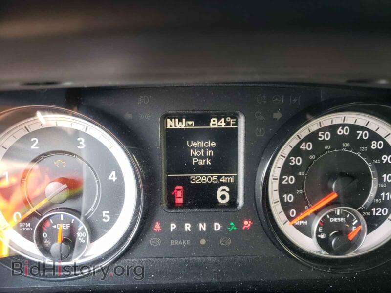 2018 RAM 2500 (VIN 3C6UR5CL3JG126464) — фото 8 из 10