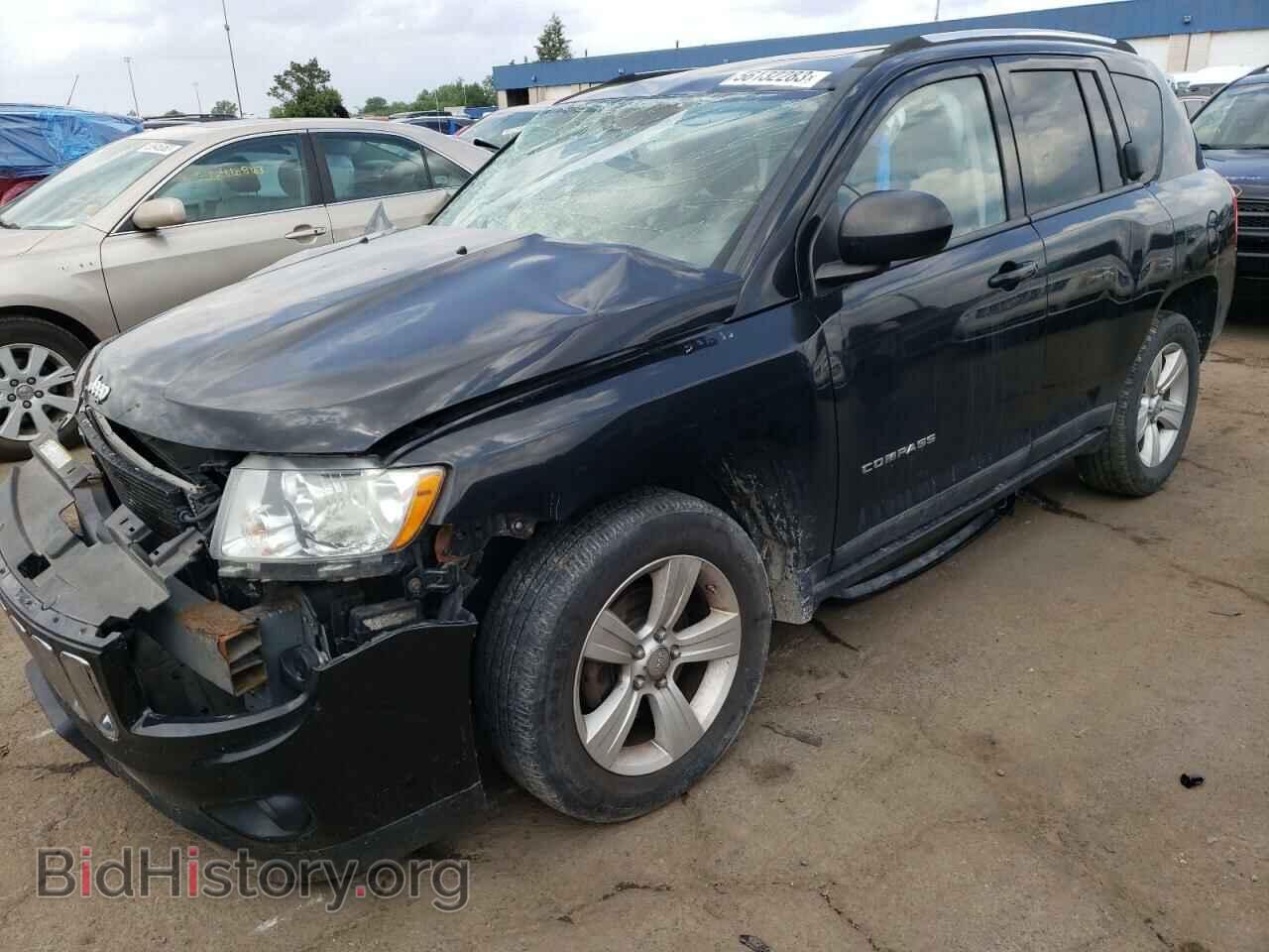 Photo 1J4NF1FB1BD223365 - JEEP COMPASS 2011