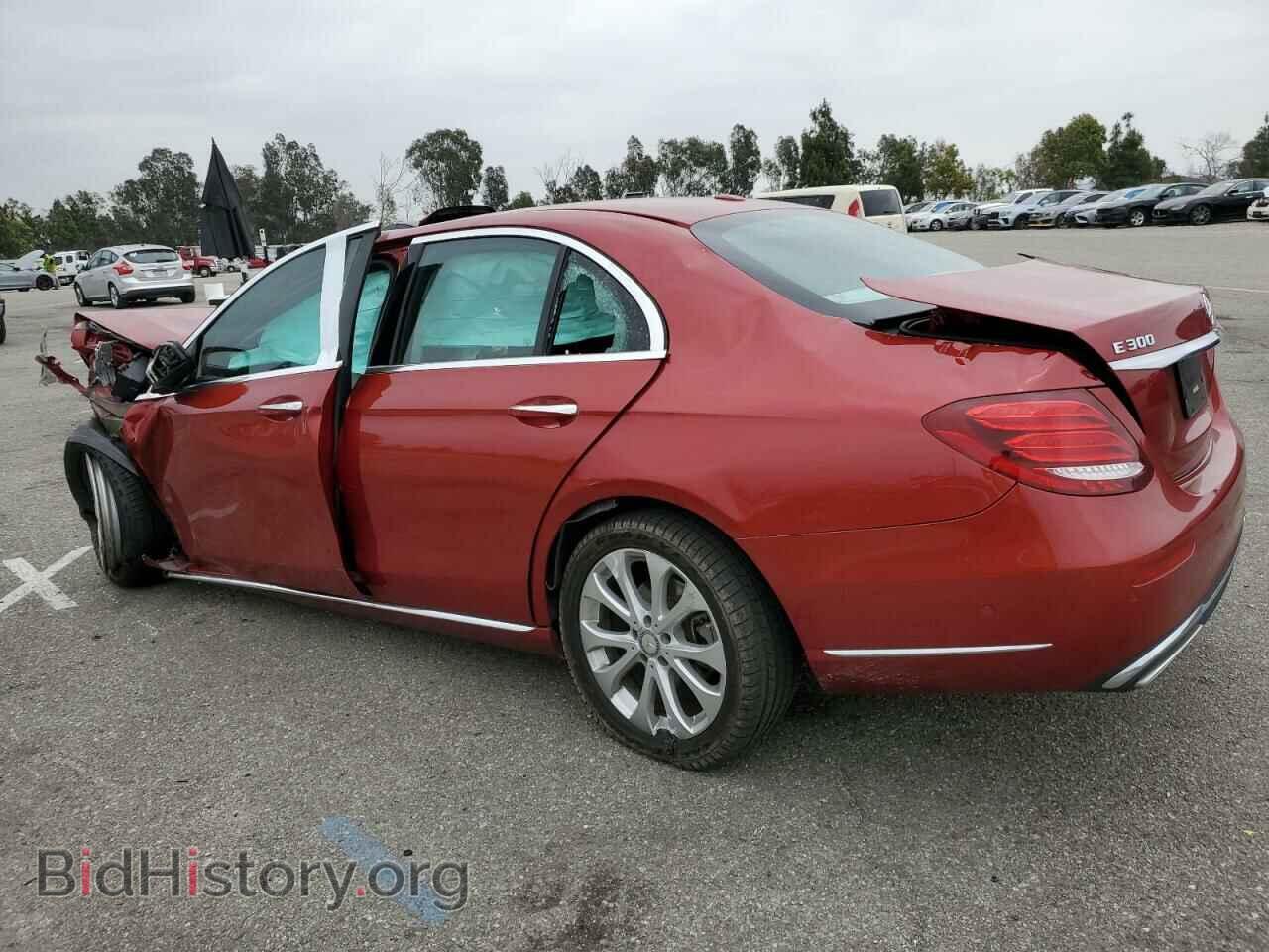 2017 MERCEDES-BENZ E-CLASS - VIN: WDDZF4JBXHA076012 - Фото 2