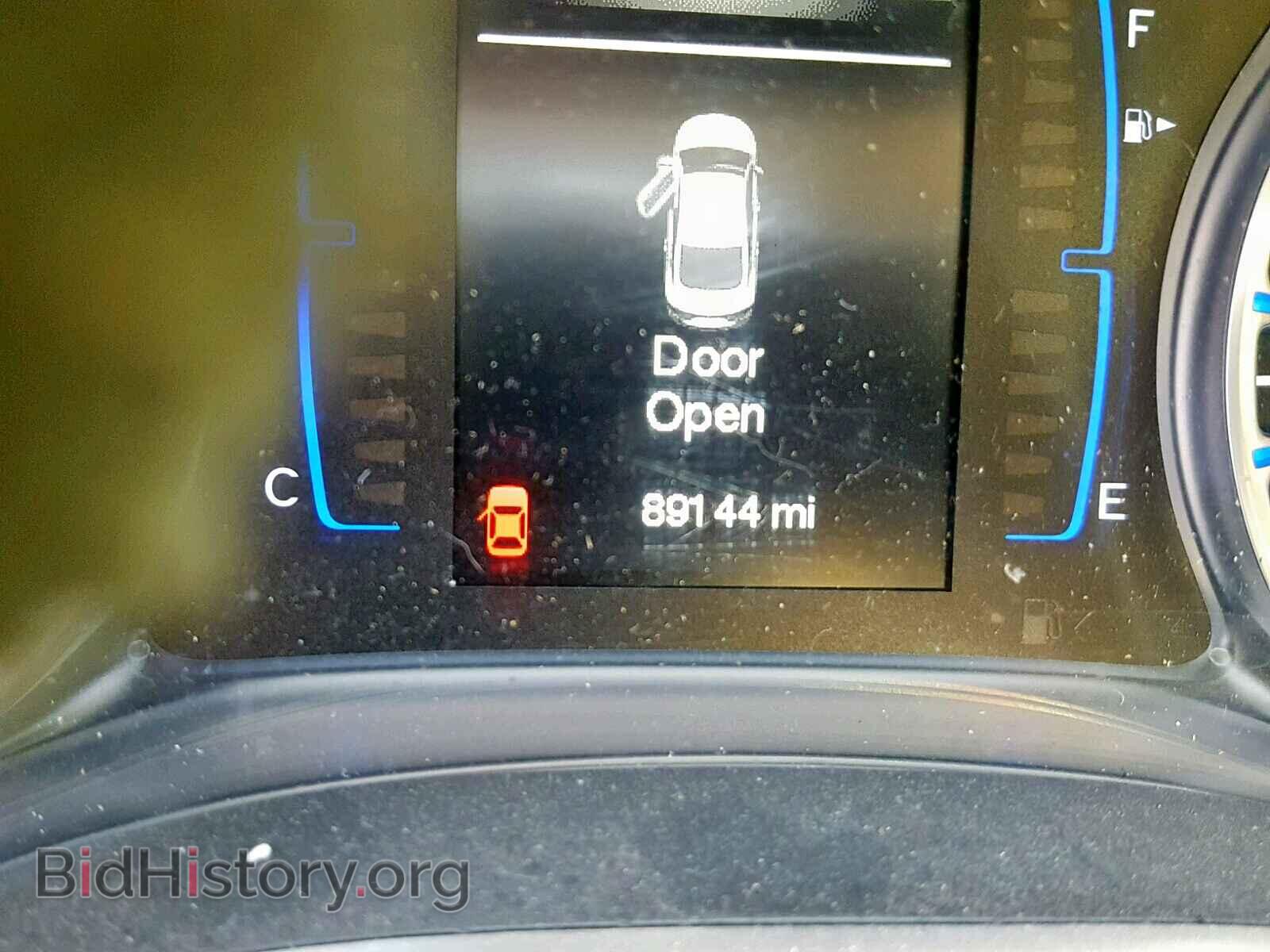 2015 CHRYSLER 200 - VIN: 1C3CCCAB2FN570930 - Фото 8