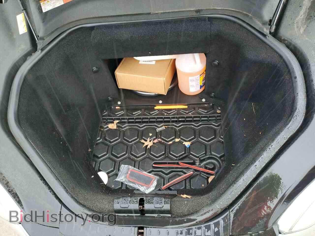 2014 TESLA MODEL S - VIN: 5YJSA1H10EFP55828 - Фото 11
