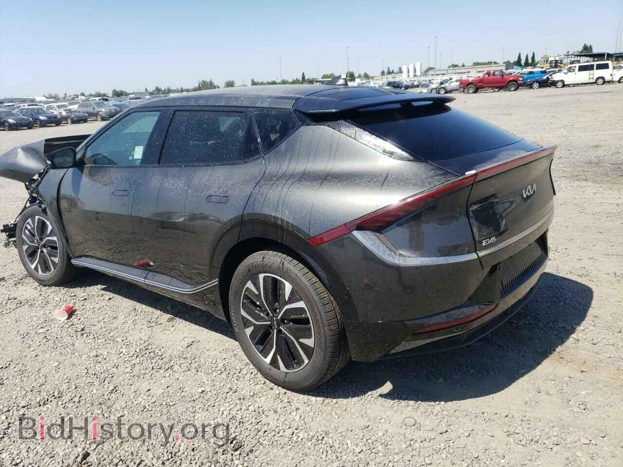 2023 KIA EV6 LIGHT - VIN: KNDC34LA0P5111659 - Фото 2