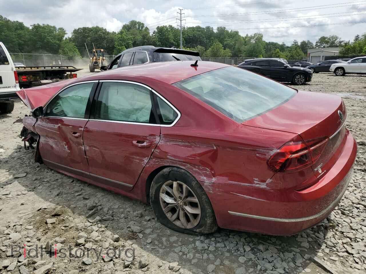 2017 VOLKSWAGEN PASSAT - VIN: 1VWAT7A35HC048646 - Фото 2