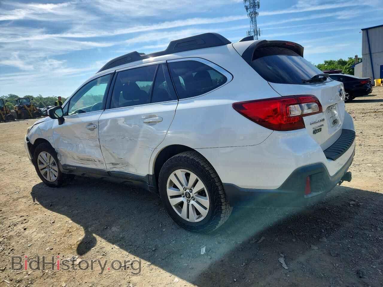 2018 SUBARU OUTBACK - VIN: 4S4BSAFC9J3373401 - Фото 2
